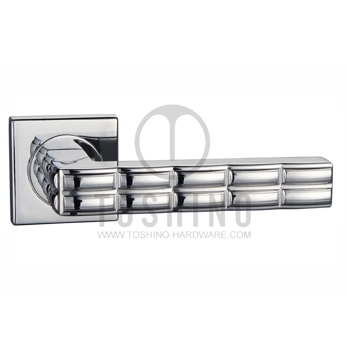 Zinc Alloy Door Lock Handle on Rosettes (153.1505)